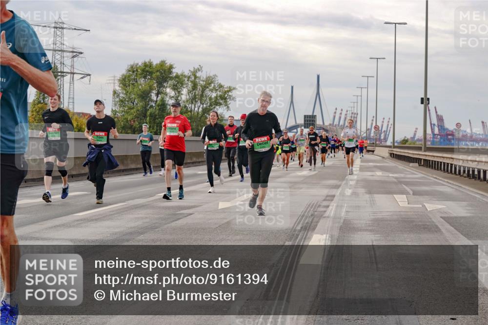 03.10.2025 - Köhlbrandbrückenlauf Michael Burmester http://msf.ph/oto/9161394 03.10.2025 15:59:30 Position 3 9403, 9482 meine-sportfotos.de