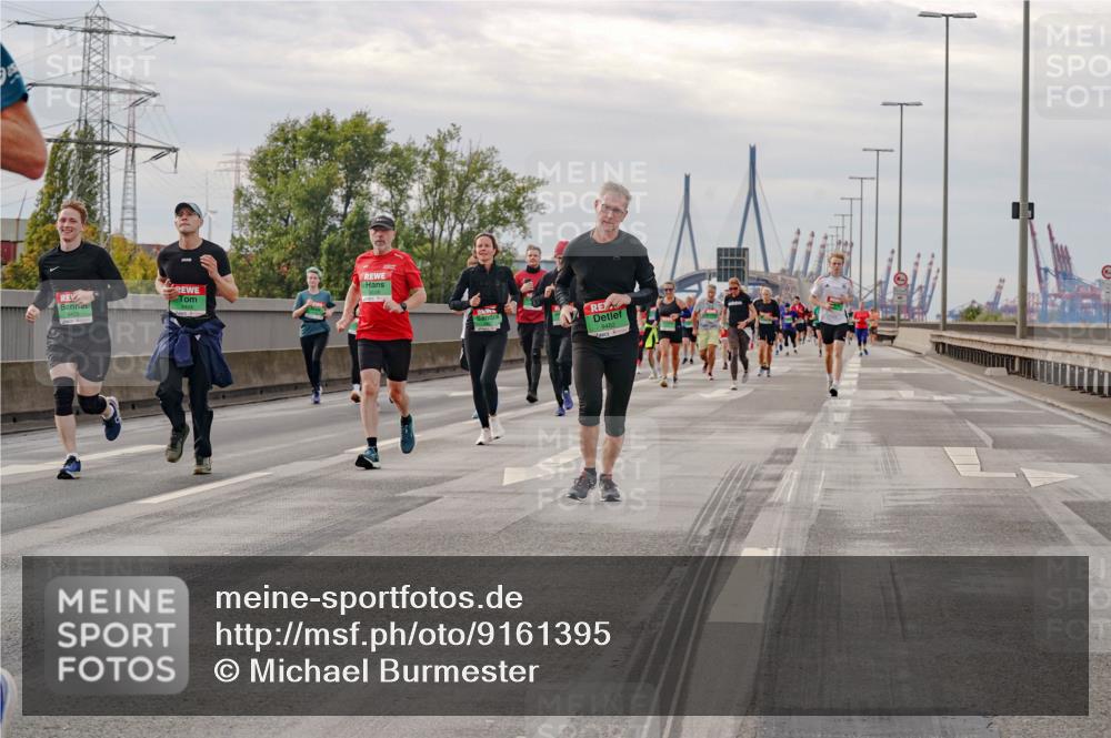 03.10.2025 - Köhlbrandbrückenlauf Michael Burmester http://msf.ph/oto/9161395 03.10.2025 15:59:30 Position 3 9482 meine-sportfotos.de