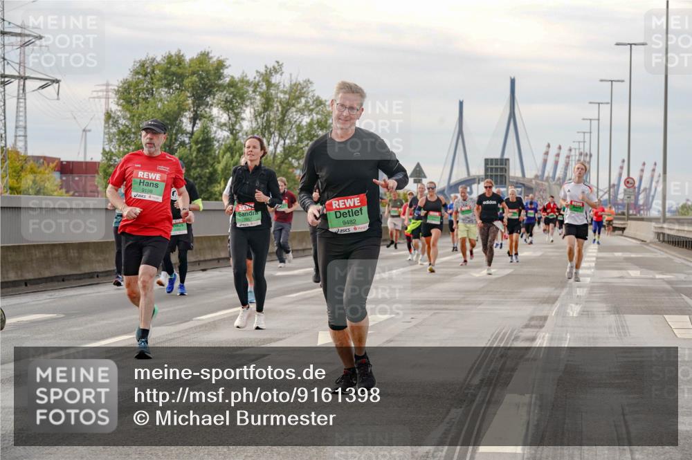 03.10.2025 - Köhlbrandbrückenlauf Michael Burmester http://msf.ph/oto/9161398 03.10.2025 15:59:31 Position 3 9198, 9482 meine-sportfotos.de