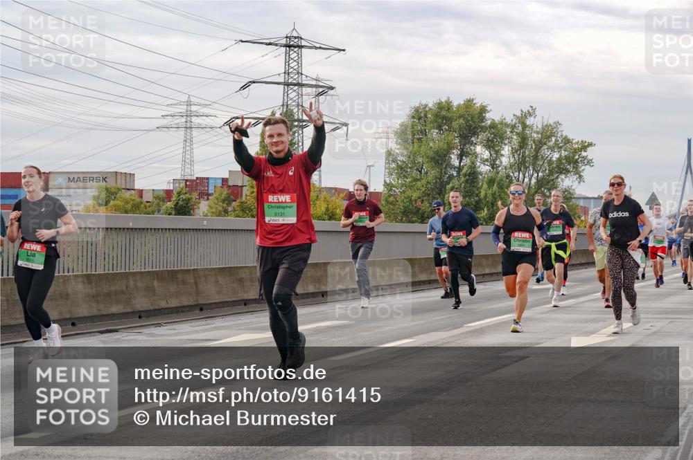 03.10.2025 - Köhlbrandbrückenlauf Michael Burmester http://msf.ph/oto/9161415 03.10.2025 15:59:37 Position 3 9015, 9131 meine-sportfotos.de
