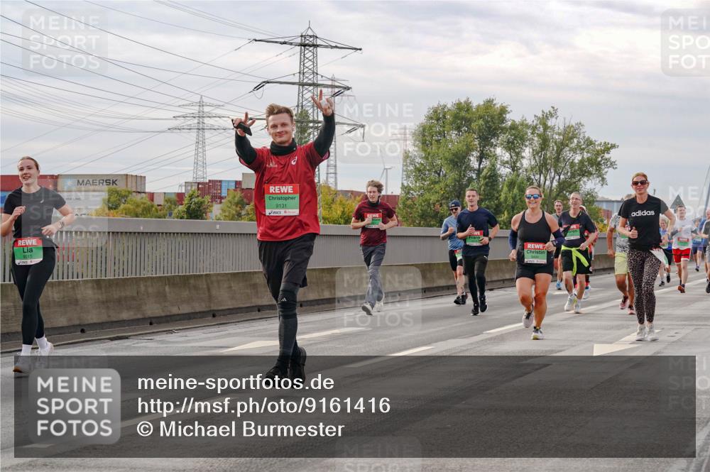 03.10.2025 - Köhlbrandbrückenlauf Michael Burmester http://msf.ph/oto/9161416 03.10.2025 15:59:37 Position 3 9015, 9131 meine-sportfotos.de