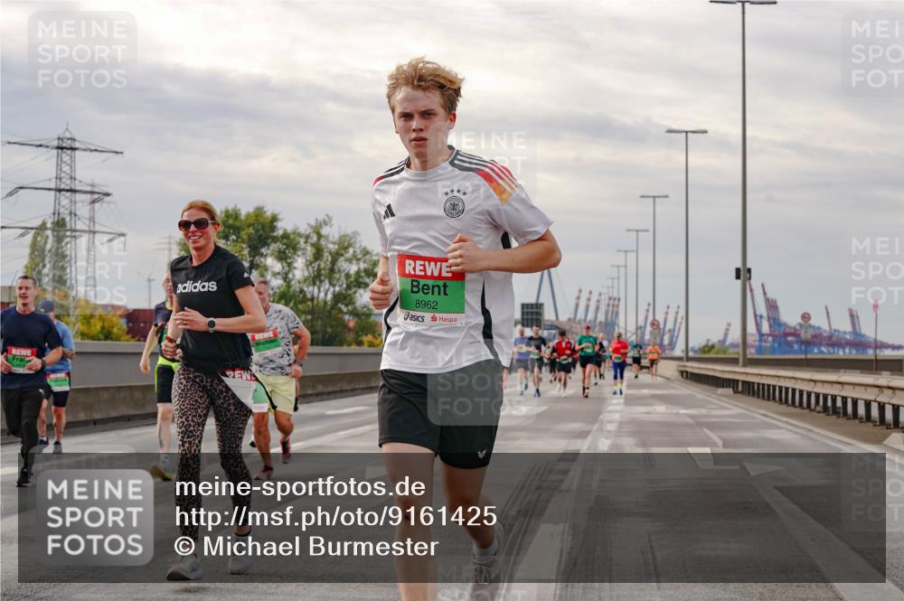 03.10.2025 - Köhlbrandbrückenlauf Michael Burmester http://msf.ph/oto/9161425 03.10.2025 15:59:40 Position 3 8962 meine-sportfotos.de