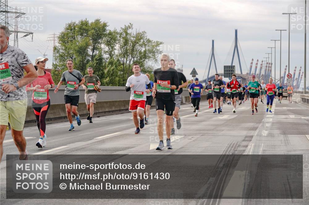 03.10.2025 - Köhlbrandbrückenlauf Michael Burmester http://msf.ph/oto/9161430 03.10.2025 15:59:42 Position 3 587, 8764 meine-sportfotos.de