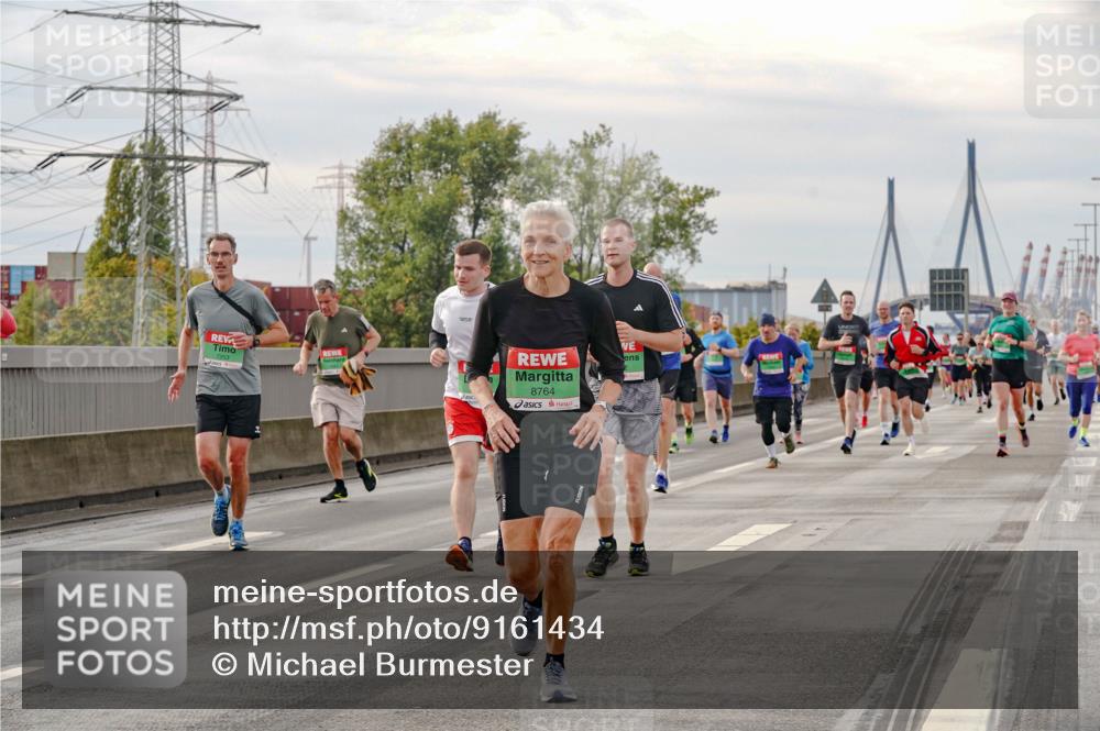 03.10.2025 - Köhlbrandbrückenlauf Michael Burmester http://msf.ph/oto/9161434 03.10.2025 15:59:44 Position 3 8764 meine-sportfotos.de