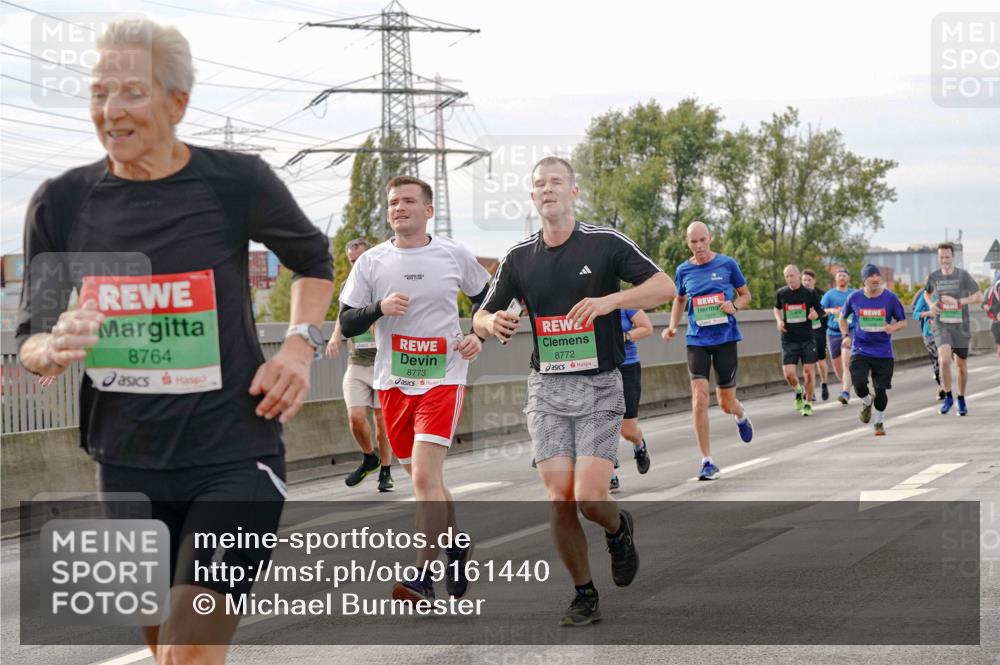 03.10.2025 - Köhlbrandbrückenlauf Michael Burmester http://msf.ph/oto/9161440 03.10.2025 15:59:46 Position 3 8764, 8773, 8772 meine-sportfotos.de