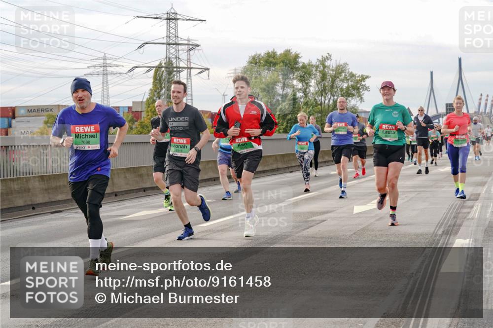 03.10.2025 - Köhlbrandbrückenlauf Michael Burmester http://msf.ph/oto/9161458 03.10.2025 15:59:51 Position 3 7688, 9316, 9315 meine-sportfotos.de