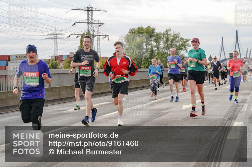 03.10.2025 - Köhlbrandbrückenlauf Michael Burmester http://msf.ph/oto/9161460 03.10.2025 15:59:51 Position 3 7688, 9316 meine-sportfotos.de