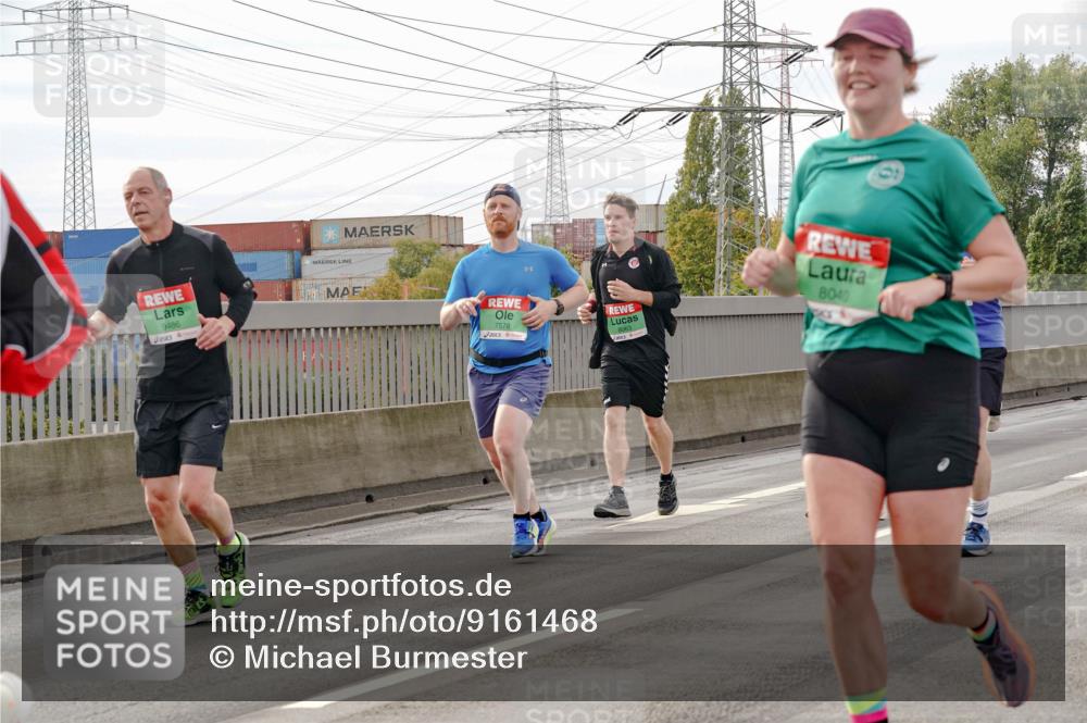 03.10.2025 - Köhlbrandbrückenlauf Michael Burmester http://msf.ph/oto/9161468 03.10.2025 15:59:54 Position 3 9486, 7578, 8040 meine-sportfotos.de