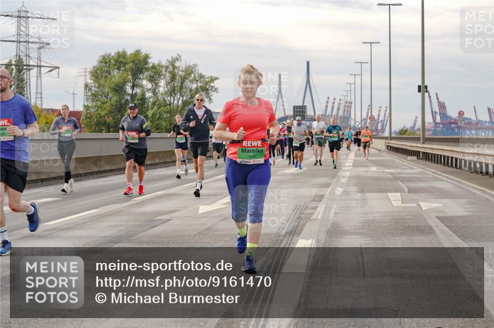 03.10.2025 - Köhlbrandbrückenlauf Michael Burmester http://msf.ph/oto/9161470 03.10.2025 15:59:55 Position 3 93, 7663, 7325 meine-sportfotos.de