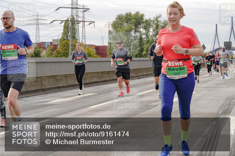 03.10.2025 - Köhlbrandbrückenlauf Michael Burmester http://msf.ph/oto/9161474 03.10.2025 15:59:56 Position 3 9493, 7432, 7663 meine-sportfotos.de