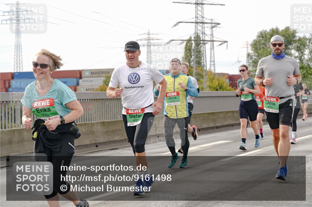 03.10.2025 - Köhlbrandbrückenlauf Michael Burmester http://msf.ph/oto/9161498 03.10.2025 16:00:04 Position 3 8084, 8093, 9080, 9054 meine-sportfotos.de