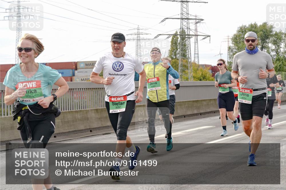 03.10.2025 - Köhlbrandbrückenlauf Michael Burmester http://msf.ph/oto/9161499 03.10.2025 16:00:04 Position 3 8084, 8093, 9080, 8451, 9054 meine-sportfotos.de