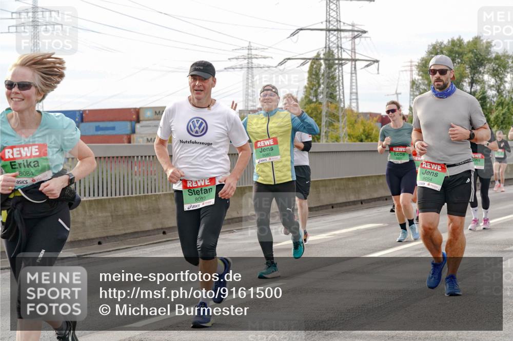 03.10.2025 - Köhlbrandbrückenlauf Michael Burmester http://msf.ph/oto/9161500 03.10.2025 16:00:04 Position 3 8084, 8093, 9080, 8451, 9054 meine-sportfotos.de