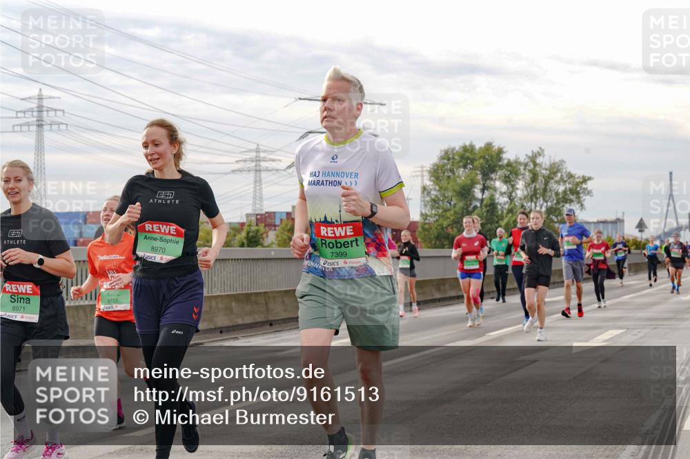 03.10.2025 - Köhlbrandbrückenlauf Michael Burmester http://msf.ph/oto/9161513 03.10.2025 16:00:08 Position 3 8970, 8971, 9727, 7399 meine-sportfotos.de