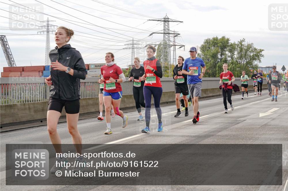 03.10.2025 - Köhlbrandbrückenlauf Michael Burmester http://msf.ph/oto/9161522 03.10.2025 16:00:13 Position 3 7514, 8799 meine-sportfotos.de