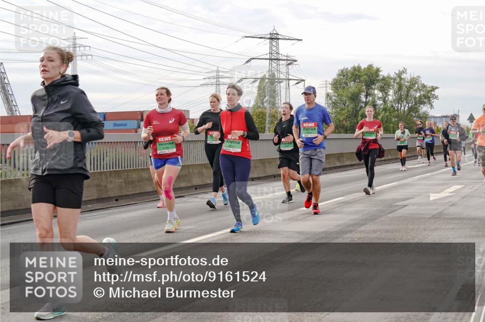 03.10.2025 - Köhlbrandbrückenlauf Michael Burmester http://msf.ph/oto/9161524 03.10.2025 16:00:13 Position 3 8799, 7514, 7814 meine-sportfotos.de