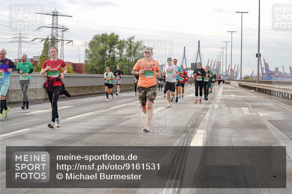 03.10.2025 - Köhlbrandbrückenlauf Michael Burmester http://msf.ph/oto/9161531 03.10.2025 16:00:15 Position 3 7459, 7692 meine-sportfotos.de