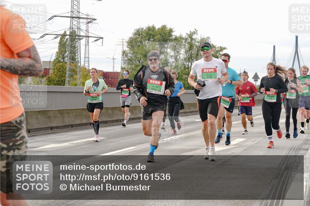 03.10.2025 - Köhlbrandbrückenlauf Michael Burmester http://msf.ph/oto/9161536 03.10.2025 16:00:17 Position 3 9745, 9708 meine-sportfotos.de