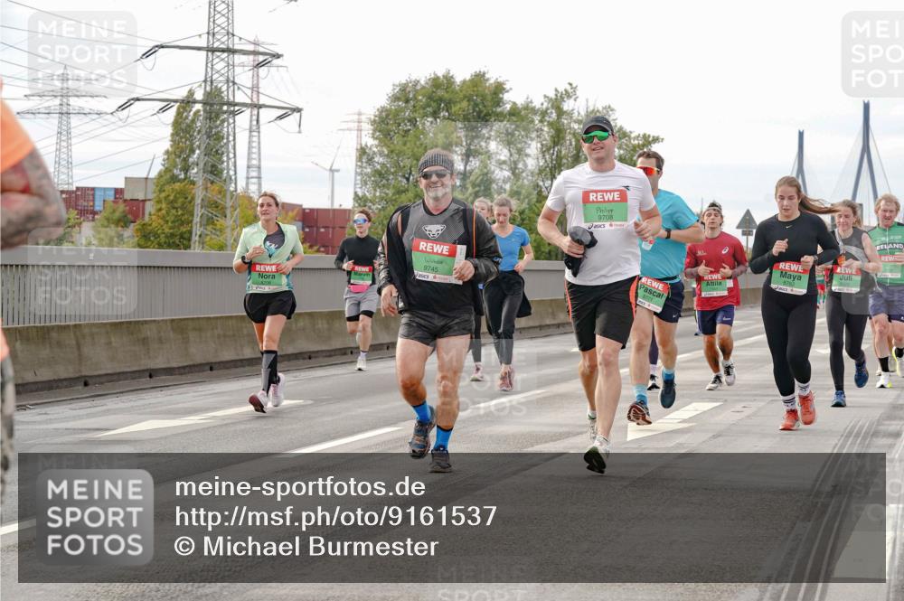 03.10.2025 - Köhlbrandbrückenlauf Michael Burmester http://msf.ph/oto/9161537 03.10.2025 16:00:17 Position 3 9745, 9708, 9325, 8771 meine-sportfotos.de