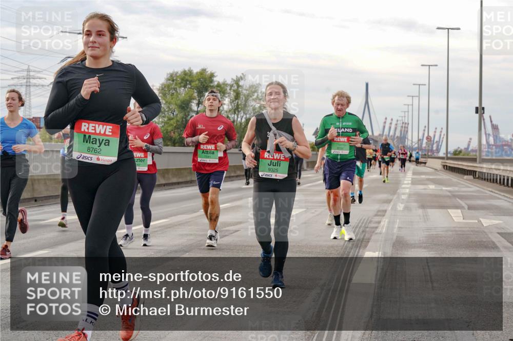 03.10.2025 - Köhlbrandbrückenlauf Michael Burmester http://msf.ph/oto/9161550 03.10.2025 16:00:21 Position 3 8762, 7541, 9325, 9731 meine-sportfotos.de