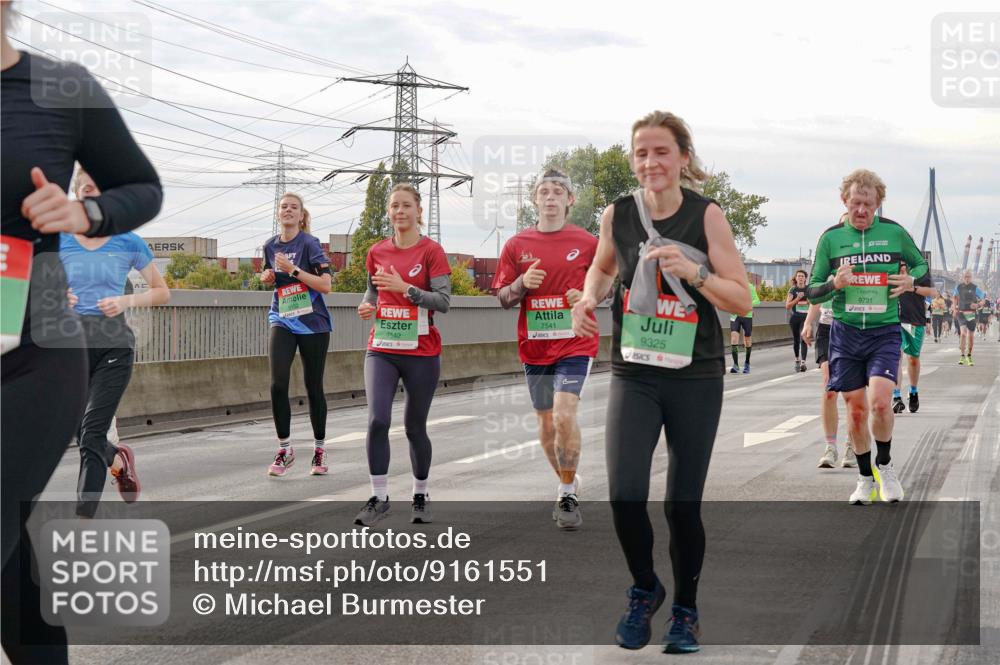03.10.2025 - Köhlbrandbrückenlauf Michael Burmester http://msf.ph/oto/9161551 03.10.2025 16:00:22 Position 3 7542, 7541, 9325, 9731 meine-sportfotos.de