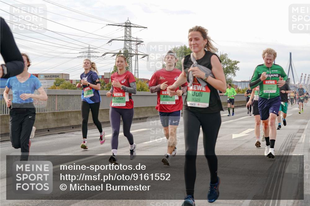 03.10.2025 - Köhlbrandbrückenlauf Michael Burmester http://msf.ph/oto/9161552 03.10.2025 16:00:22 Position 3 7542, 7541, 9325, 9731 meine-sportfotos.de