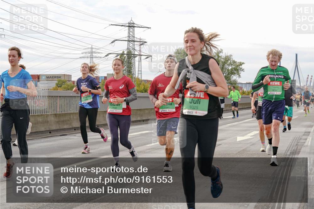 03.10.2025 - Köhlbrandbrückenlauf Michael Burmester http://msf.ph/oto/9161553 03.10.2025 16:00:22 Position 3 9152, 7542, 7541, 9325, 9731 meine-sportfotos.de