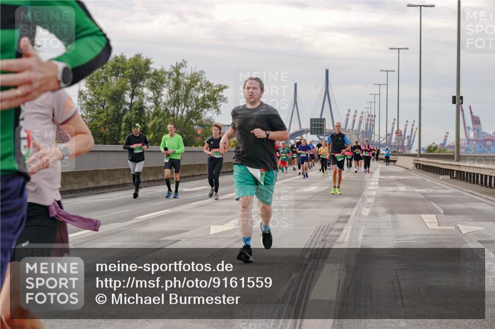 03.10.2025 - Köhlbrandbrückenlauf Michael Burmester http://msf.ph/oto/9161559 03.10.2025 16:00:25 Position 3  meine-sportfotos.de