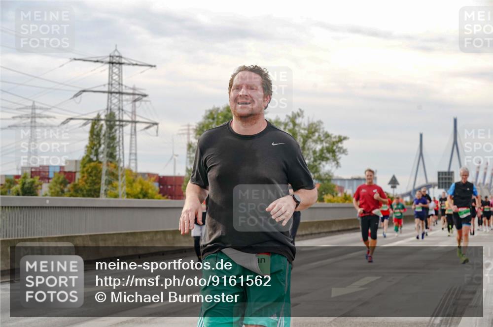 03.10.2025 - Köhlbrandbrückenlauf Michael Burmester http://msf.ph/oto/9161562 03.10.2025 16:00:27 Position 3  meine-sportfotos.de
