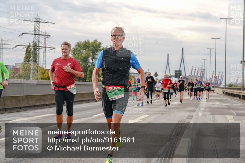 03.10.2025 - Köhlbrandbrückenlauf Michael Burmester http://msf.ph/oto/9161581 03.10.2025 16:00:33 Position 3 8167 meine-sportfotos.de