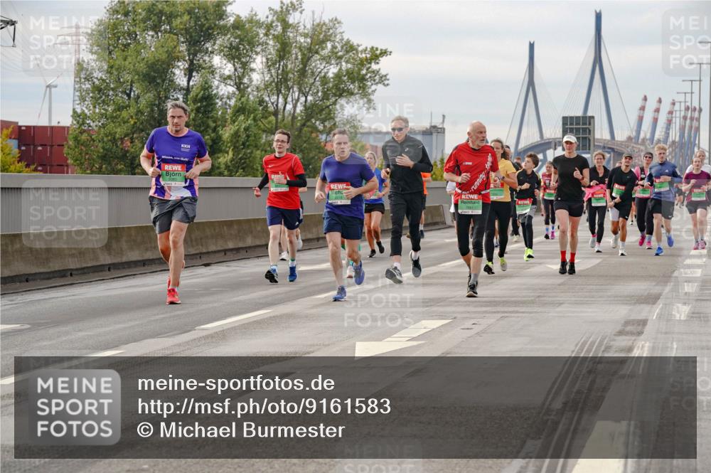 03.10.2025 - Köhlbrandbrückenlauf Michael Burmester http://msf.ph/oto/9161583 03.10.2025 16:00:34 Position 3 9318 meine-sportfotos.de