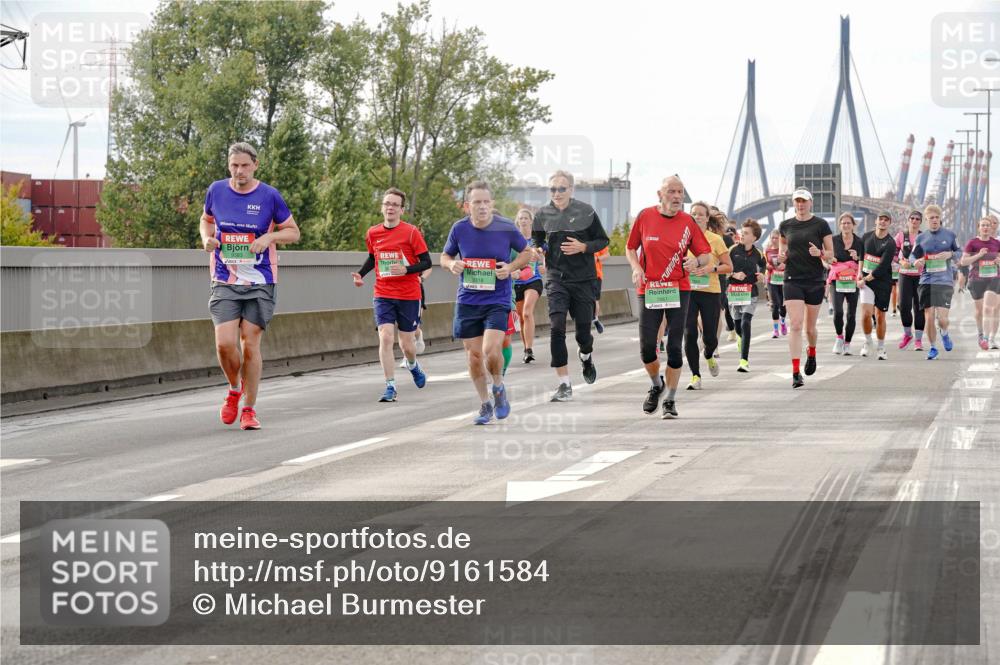 03.10.2025 - Köhlbrandbrückenlauf Michael Burmester http://msf.ph/oto/9161584 03.10.2025 16:00:34 Position 3 7, 7661 meine-sportfotos.de