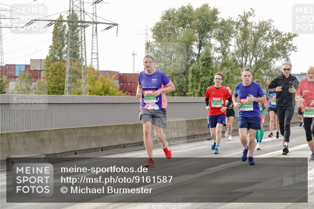 03.10.2025 - Köhlbrandbrückenlauf Michael Burmester http://msf.ph/oto/9161587 03.10.2025 16:00:35 Position 3 9383, 9318, 7661 meine-sportfotos.de
