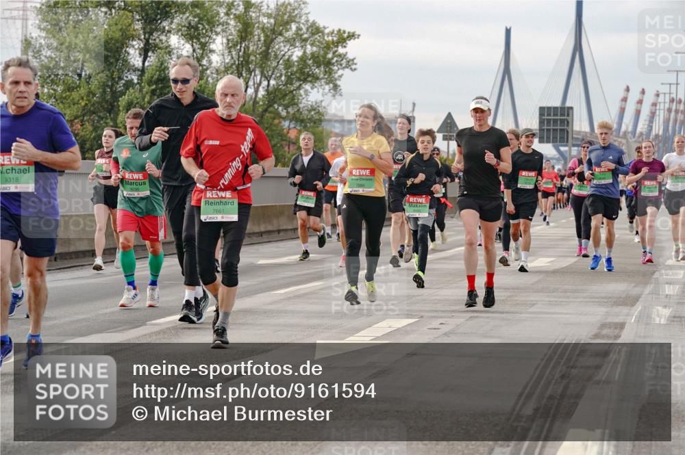 03.10.2025 - Köhlbrandbrückenlauf Michael Burmester http://msf.ph/oto/9161594 03.10.2025 16:00:38 Position 3 9318, 7661, 7886 meine-sportfotos.de