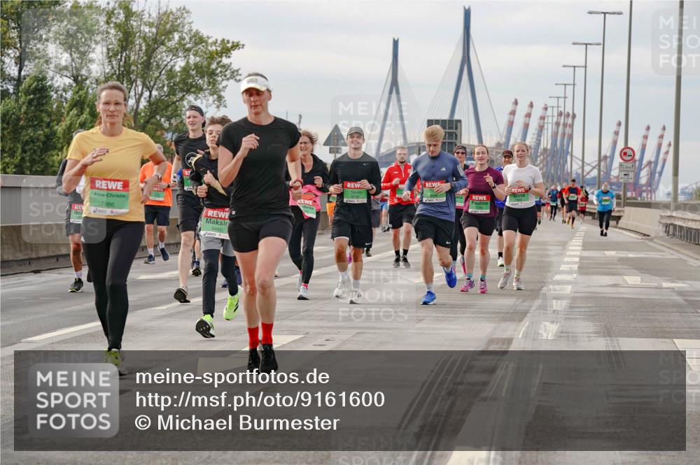 03.10.2025 - Köhlbrandbrückenlauf Michael Burmester http://msf.ph/oto/9161600 03.10.2025 16:00:40 Position 3 7886, 9460, 9735, 121 meine-sportfotos.de
