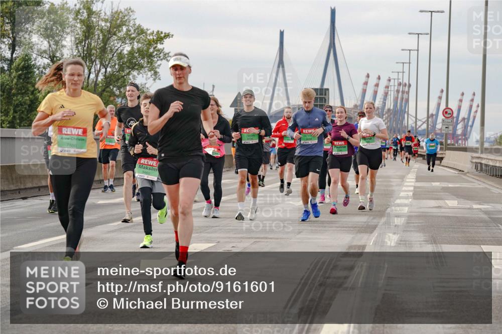 03.10.2025 - Köhlbrandbrückenlauf Michael Burmester http://msf.ph/oto/9161601 03.10.2025 16:00:40 Position 3 7886, 9460, 12 meine-sportfotos.de