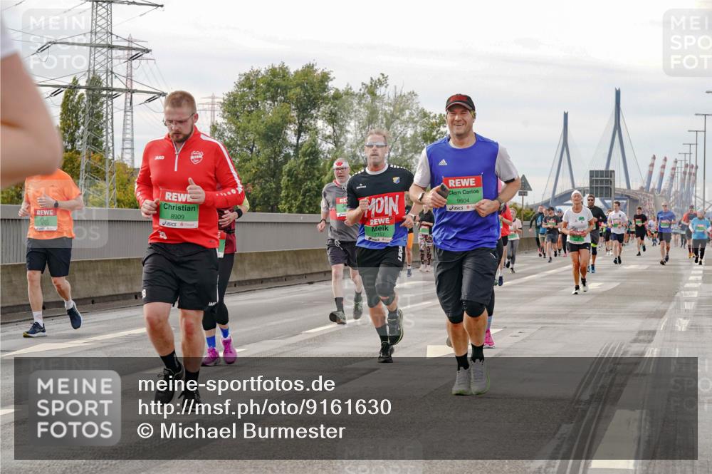 03.10.2025 - Köhlbrandbrückenlauf Michael Burmester http://msf.ph/oto/9161630 03.10.2025 16:00:51 Position 3 8909, 9604, 7157 meine-sportfotos.de