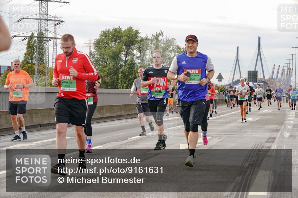 03.10.2025 - Köhlbrandbrückenlauf Michael Burmester http://msf.ph/oto/9161631 03.10.2025 16:00:51 Position 3 8909, 7157, 9604 meine-sportfotos.de