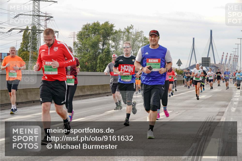 03.10.2025 - Köhlbrandbrückenlauf Michael Burmester http://msf.ph/oto/9161632 03.10.2025 16:00:51 Position 3 8909, 8853, 7157, 504 meine-sportfotos.de