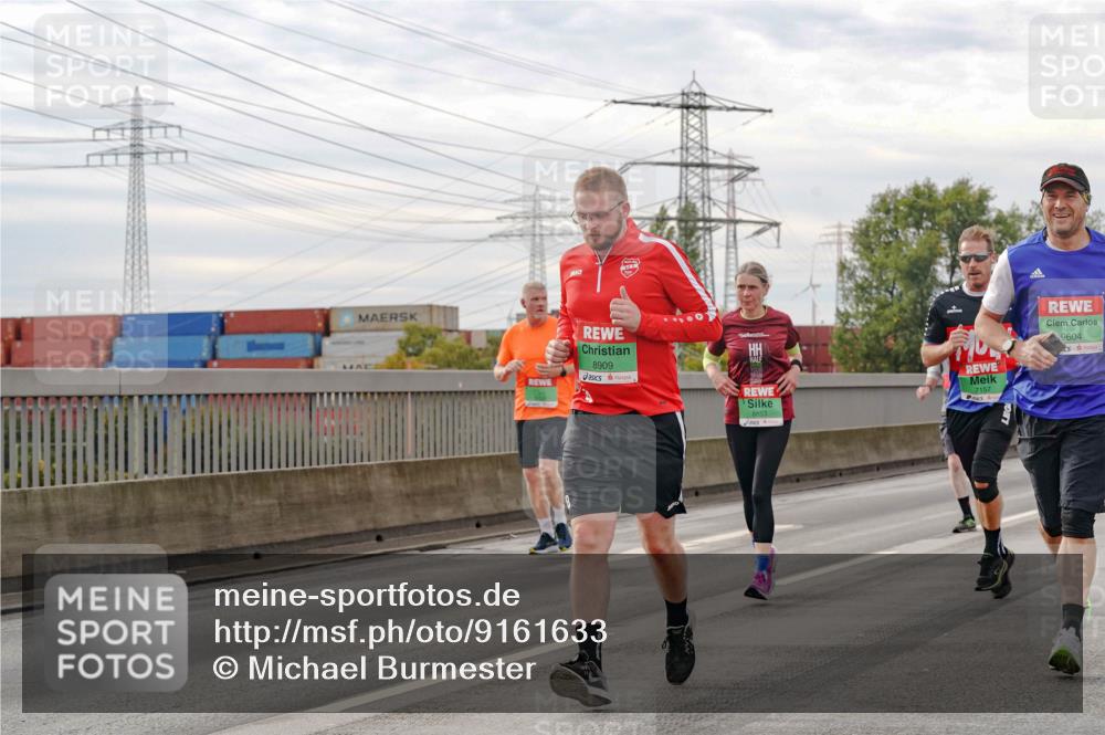 03.10.2025 - Köhlbrandbrückenlauf Michael Burmester http://msf.ph/oto/9161633 03.10.2025 16:00:52 Position 3 8909, 8853, 7157, 9604 meine-sportfotos.de
