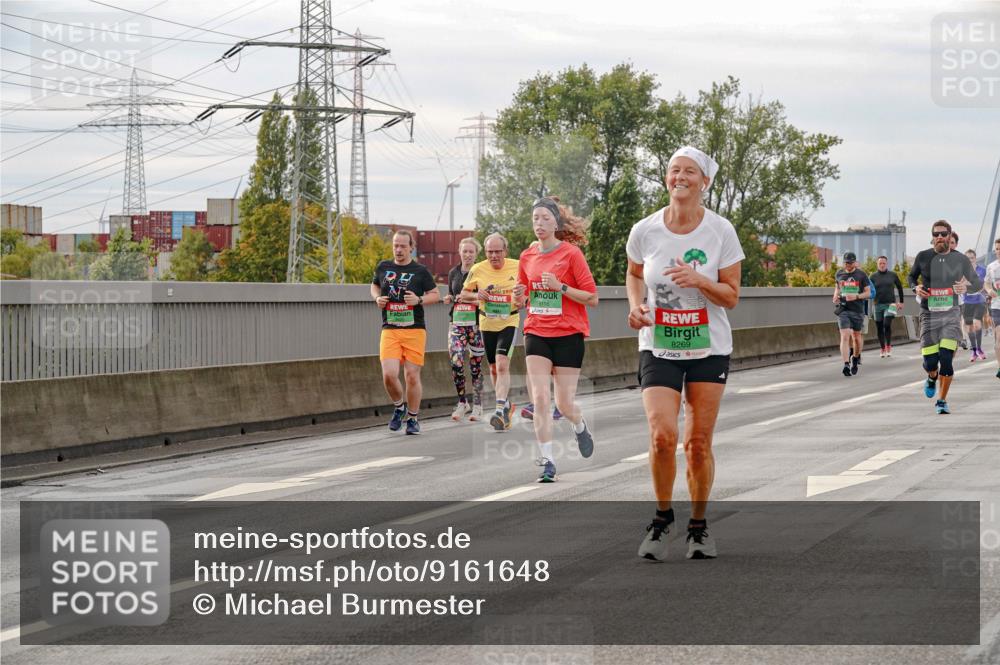 03.10.2025 - Köhlbrandbrückenlauf Michael Burmester http://msf.ph/oto/9161648 03.10.2025 16:00:58 Position 3 9116, 8269 meine-sportfotos.de