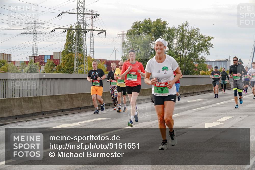 03.10.2025 - Köhlbrandbrückenlauf Michael Burmester http://msf.ph/oto/9161651 03.10.2025 16:00:58 Position 3 9116, 8269 meine-sportfotos.de