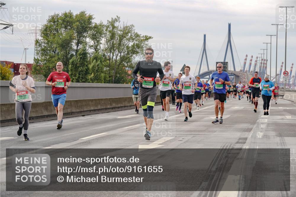 03.10.2025 - Köhlbrandbrückenlauf Michael Burmester http://msf.ph/oto/9161655 03.10.2025 16:01:01 Position 3 24, 8607, 12, 1 meine-sportfotos.de