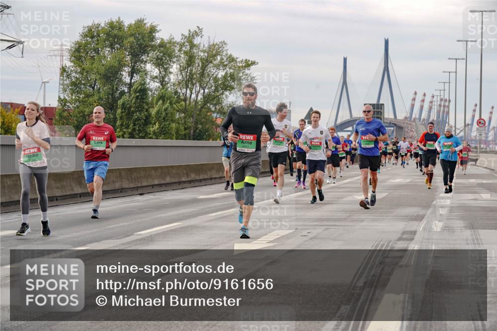 03.10.2025 - Köhlbrandbrückenlauf Michael Burmester http://msf.ph/oto/9161656 03.10.2025 16:01:01 Position 3 8700, 24, 12 meine-sportfotos.de