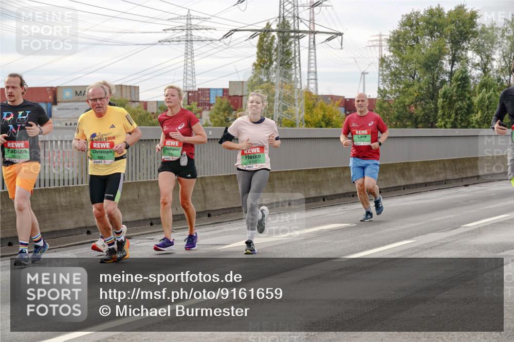 03.10.2025 - Köhlbrandbrückenlauf Michael Burmester http://msf.ph/oto/9161659 03.10.2025 16:01:02 Position 3 9520, 9371, 7893, 8700 meine-sportfotos.de