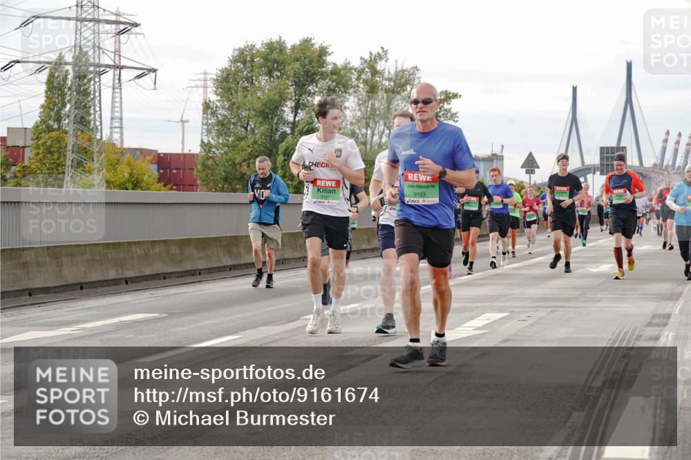 03.10.2025 - Köhlbrandbrückenlauf Michael Burmester http://msf.ph/oto/9161674 03.10.2025 16:01:06 Position 3 9167, 9193 meine-sportfotos.de