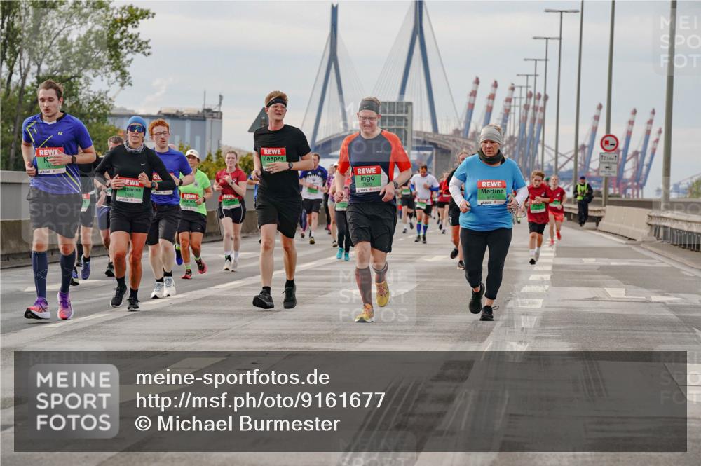03.10.2025 - Köhlbrandbrückenlauf Michael Burmester http://msf.ph/oto/9161677 03.10.2025 16:01:07 Position 3 8443 meine-sportfotos.de