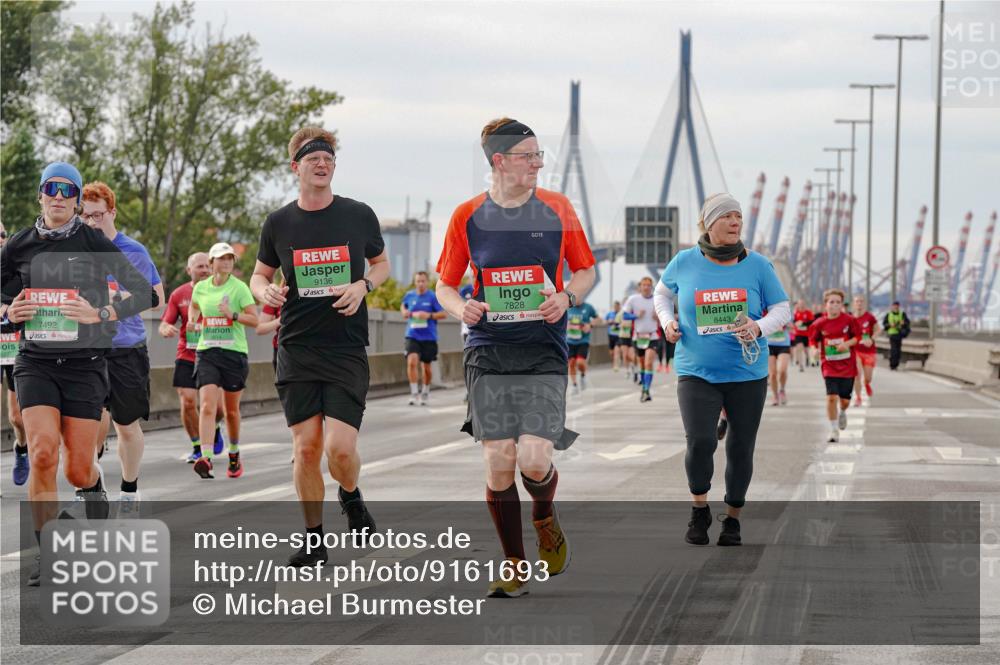 03.10.2025 - Köhlbrandbrückenlauf Michael Burmester http://msf.ph/oto/9161693 03.10.2025 16:01:11 Position 3 7492, 9136, 7828, 8443 meine-sportfotos.de