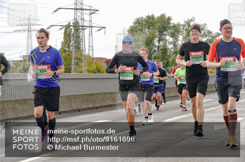 03.10.2025 - Köhlbrandbrückenlauf Michael Burmester http://msf.ph/oto/9161696 03.10.2025 16:01:13 Position 3 7492, 9136, 7828 meine-sportfotos.de
