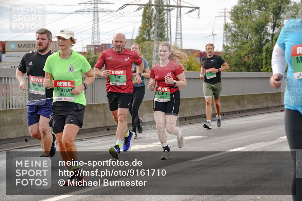 03.10.2025 - Köhlbrandbrückenlauf Michael Burmester http://msf.ph/oto/9161710 03.10.2025 16:01:18 Position 3 7401, 9614, 7683, 7681 meine-sportfotos.de
